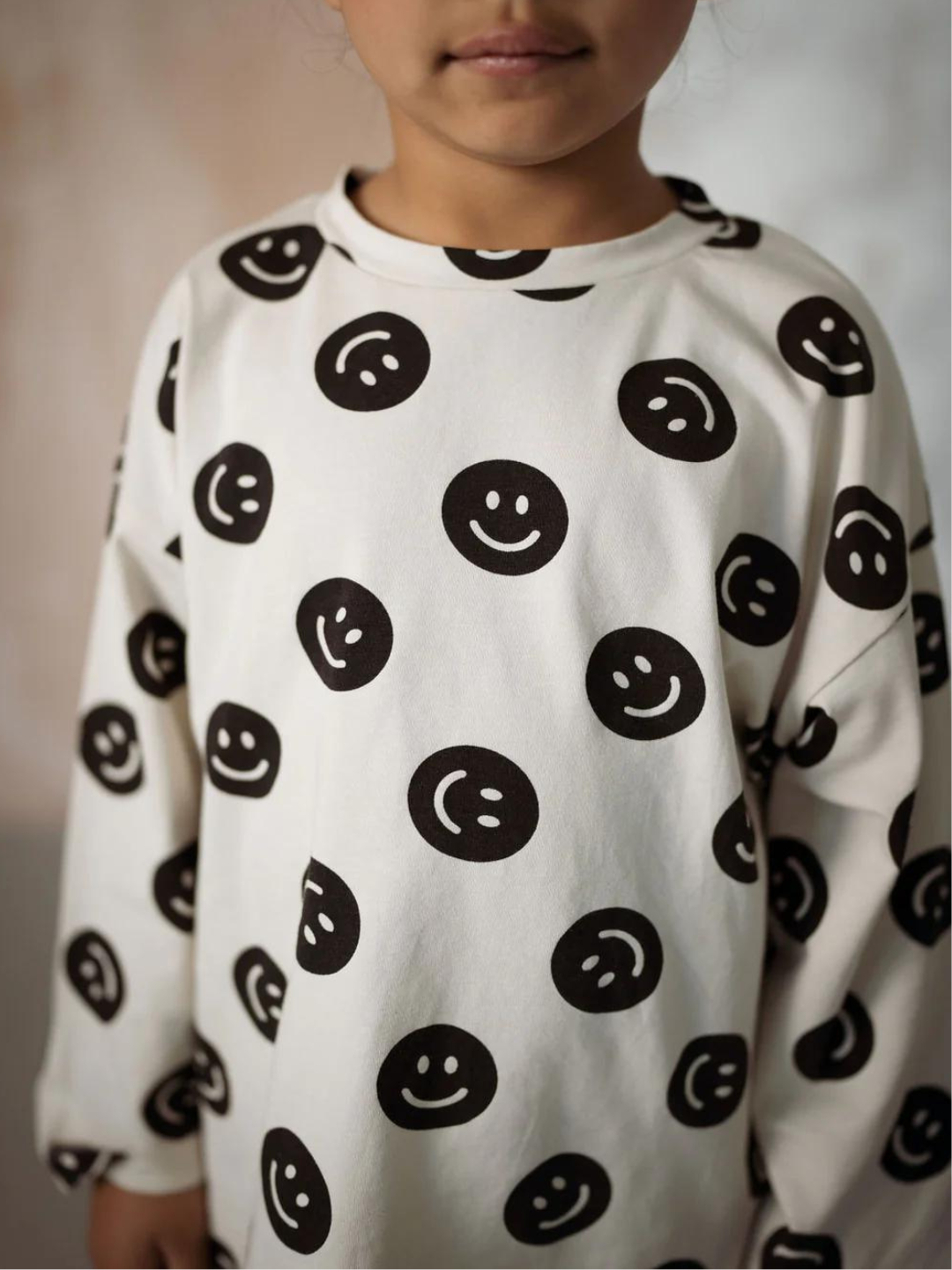 SMILE ON REPEAT LONGSLEEVE TEE