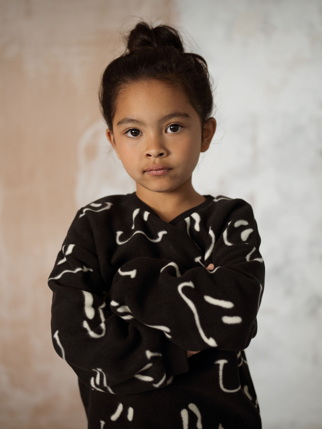 WAVY GRIN FLEECE SWEATSHIRT