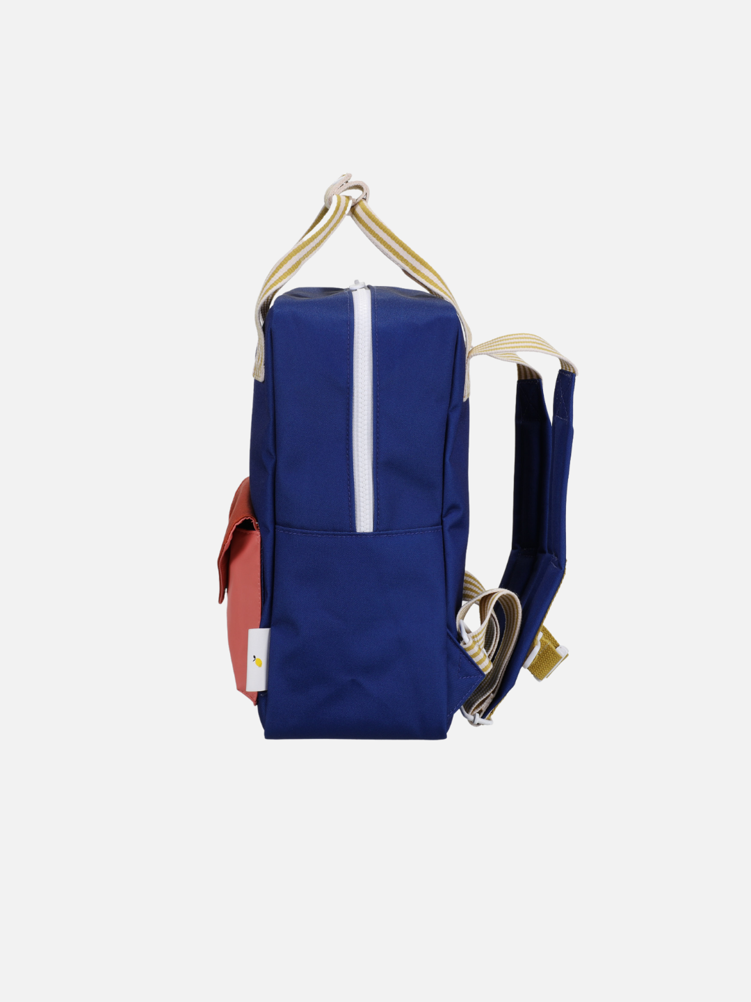 Ned Blue | The MEDIUM ENVELOPE BACKPACK is blue, rectangular, and medium-sized with a white zipper, beige straps, and a small red side pocket. Made from recycled materials, it’s shown from the side on a white background.