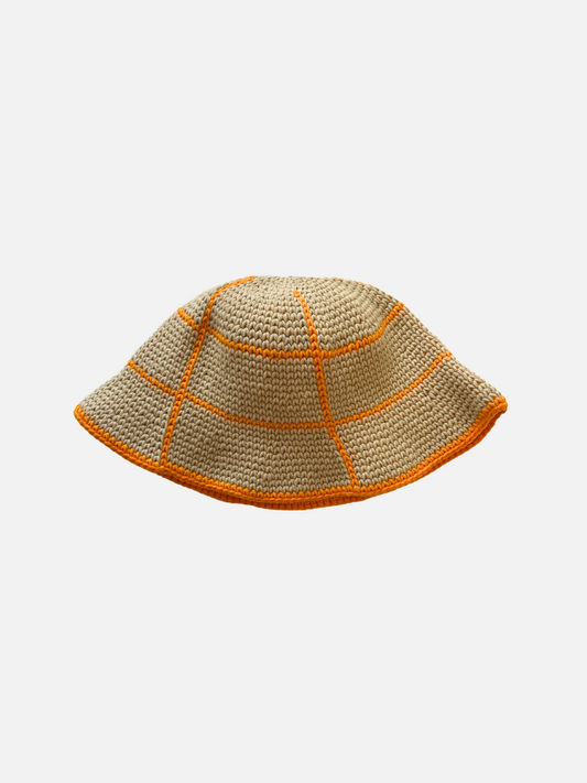 Image of HAND-CROCHETED GRID HAT - 7-10Y in Beige + Orange