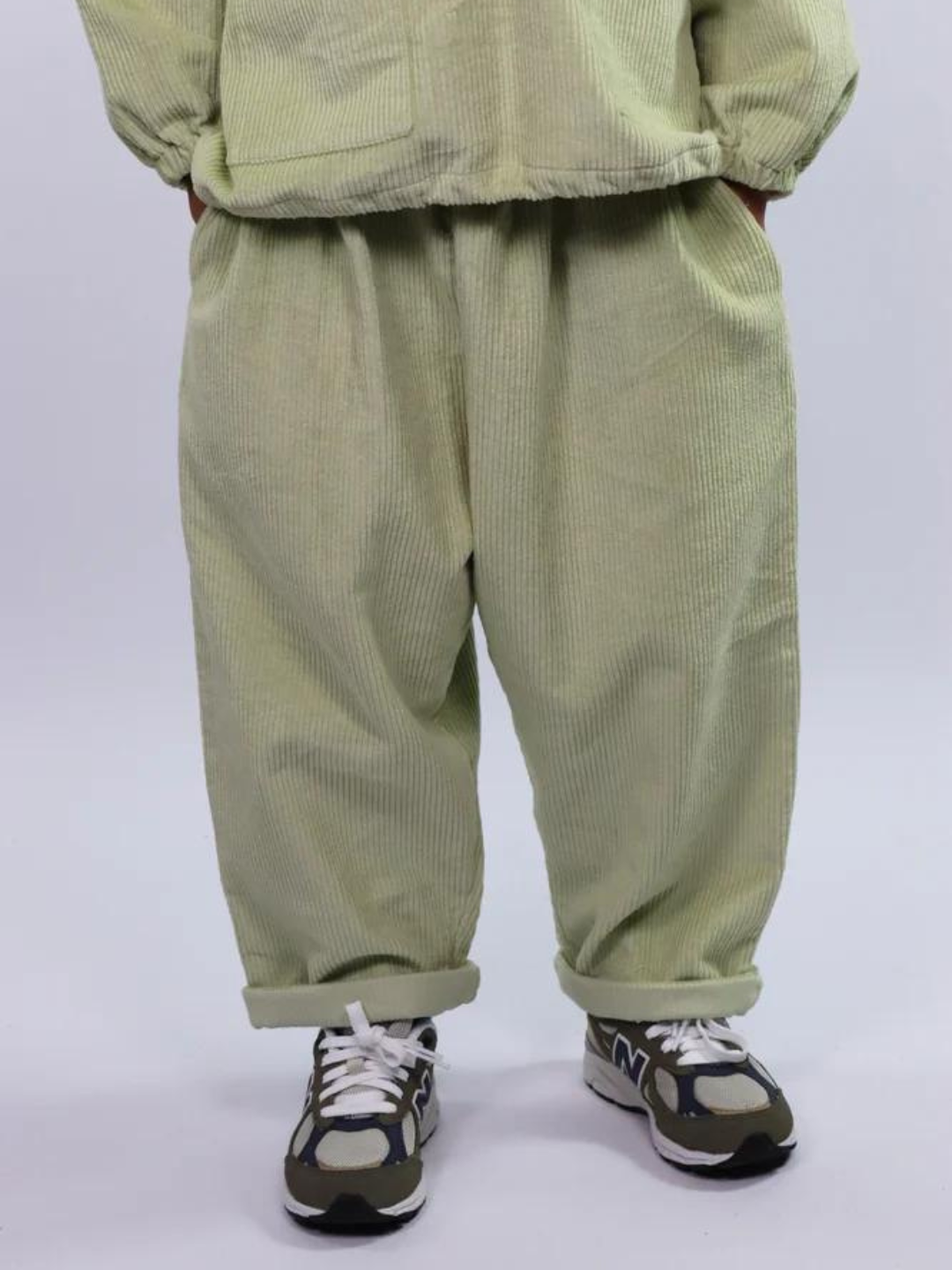 Light Pistachio | Child wearing light pistachio green kids' pants