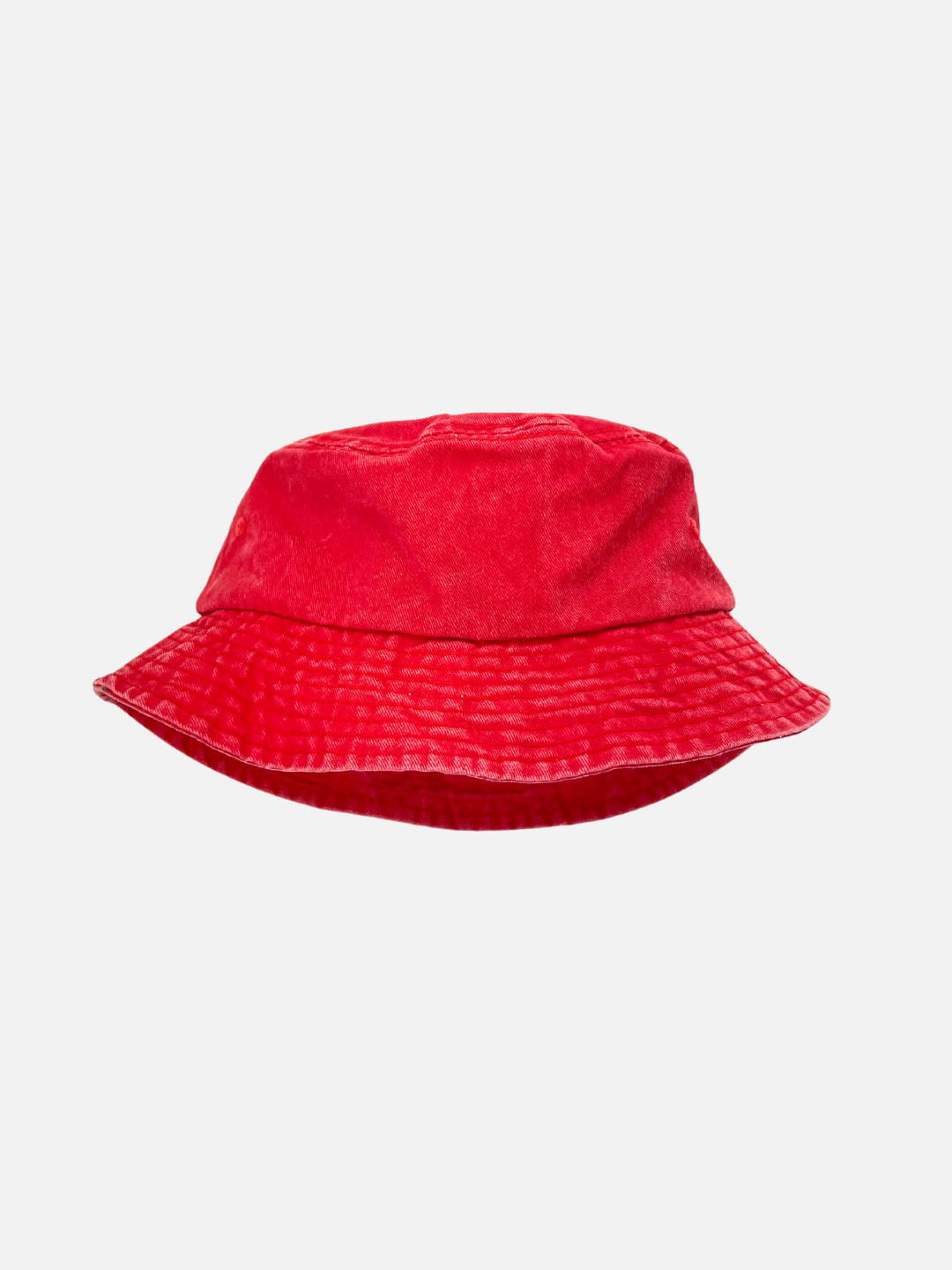 Red | The PIGMENT BUCKET HAT in red is effortlessly displayed on a plain white background, highlighting its vintage effect.