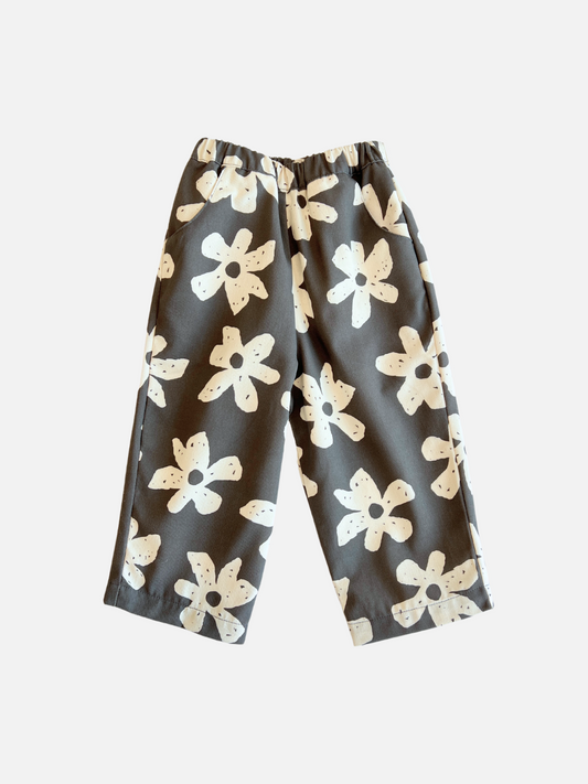 Image of LEO FLOWER PANTS in Charcoal