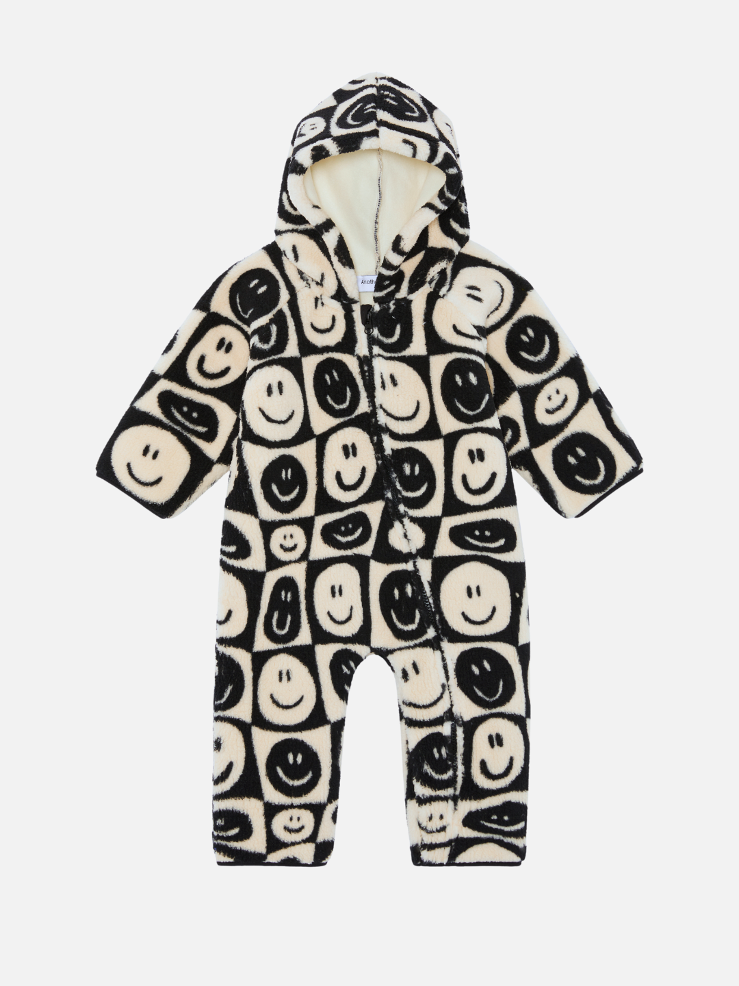 Discover our new arrival: the FACE CHECKER STROLLER SUIT, a hooded baby onesie adorned with a black and white smiley face pattern. Perfect for your little one!