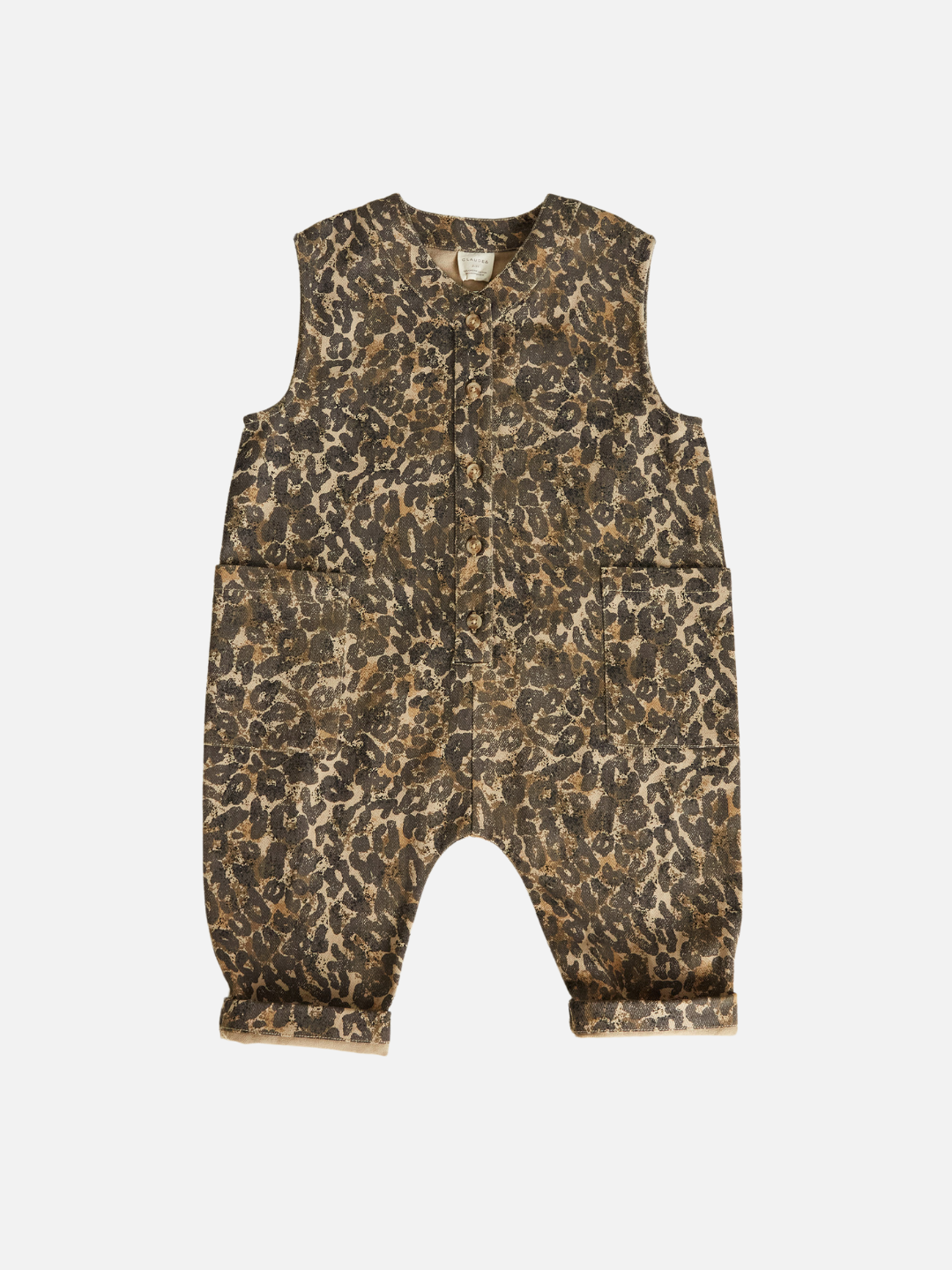 The WREN LEOPARD OVERSIZED OVERALL is an infant romper with a brown and black oversized leopard print. Crafted by a trusted British brand from soft organic cotton, this unisex piece includes two front pockets and a convenient snap closure for easy dressing.