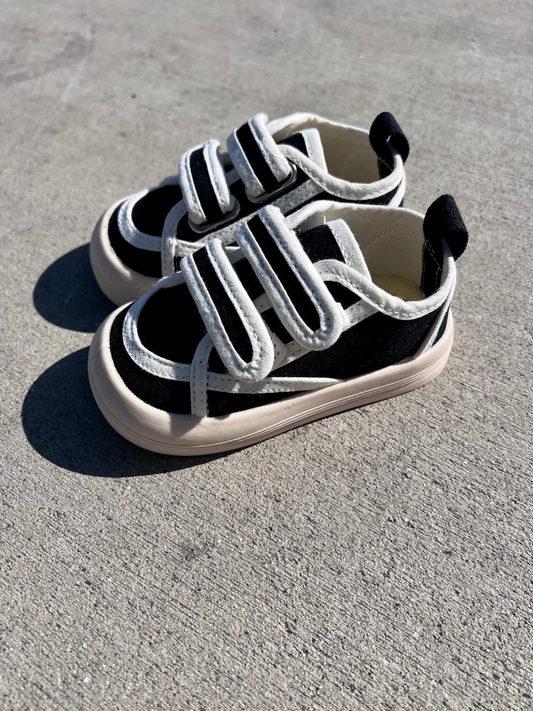 Second image of BOUNCE HOUSE SNEAKERS in Black